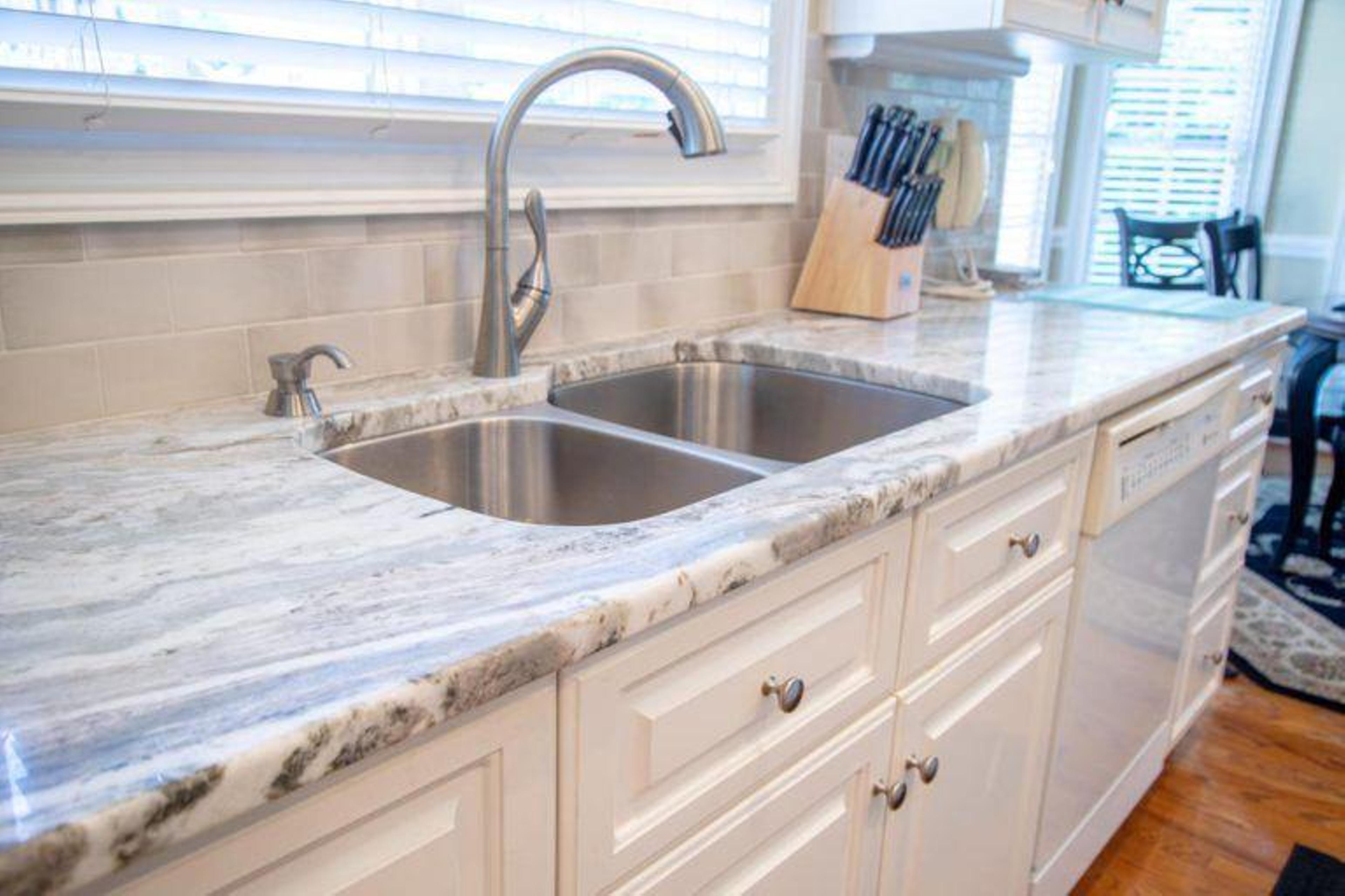 Quartz vs. Granite vs. Marble: What is the Best Option in 2023?